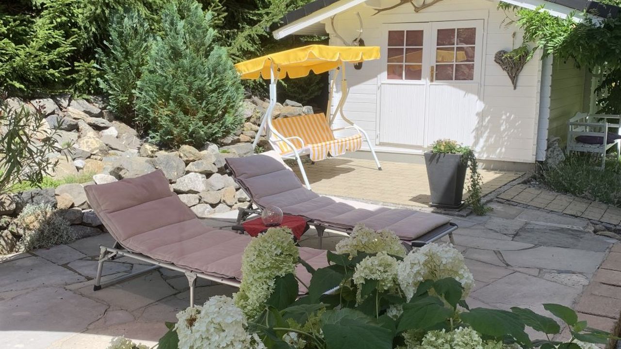 Sonnliegen im Garten Sonnliegen im Garten